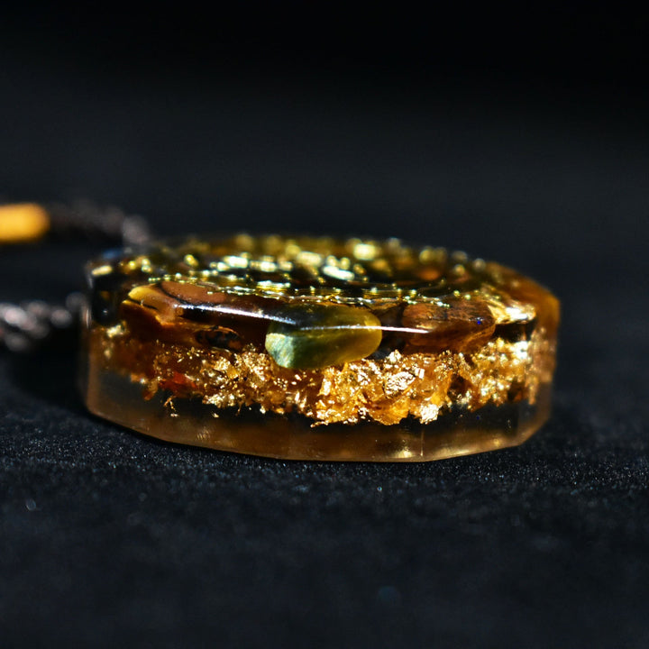 Collier en orgonite Sri Yantra sacré - Œil de Tigre - Karma et Moi