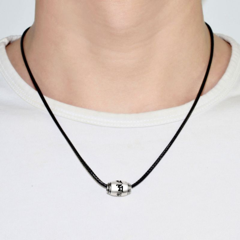 Collier bouddhiste tibétain - Mantra porte-bonheur - Karma et Moi