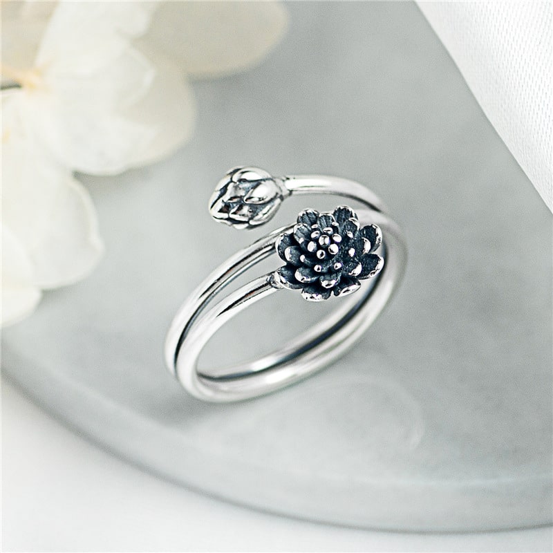 Bague Lotus en argent à triple spirale - Karma et Moi
