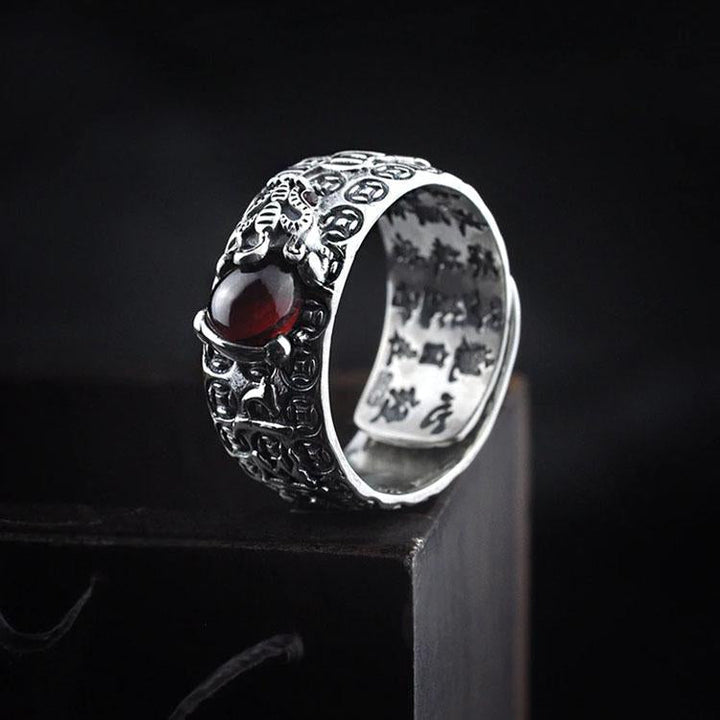 Bague Pixiu en grenat naturel - Bague de richesse Feng Shui - Karma et Moi
